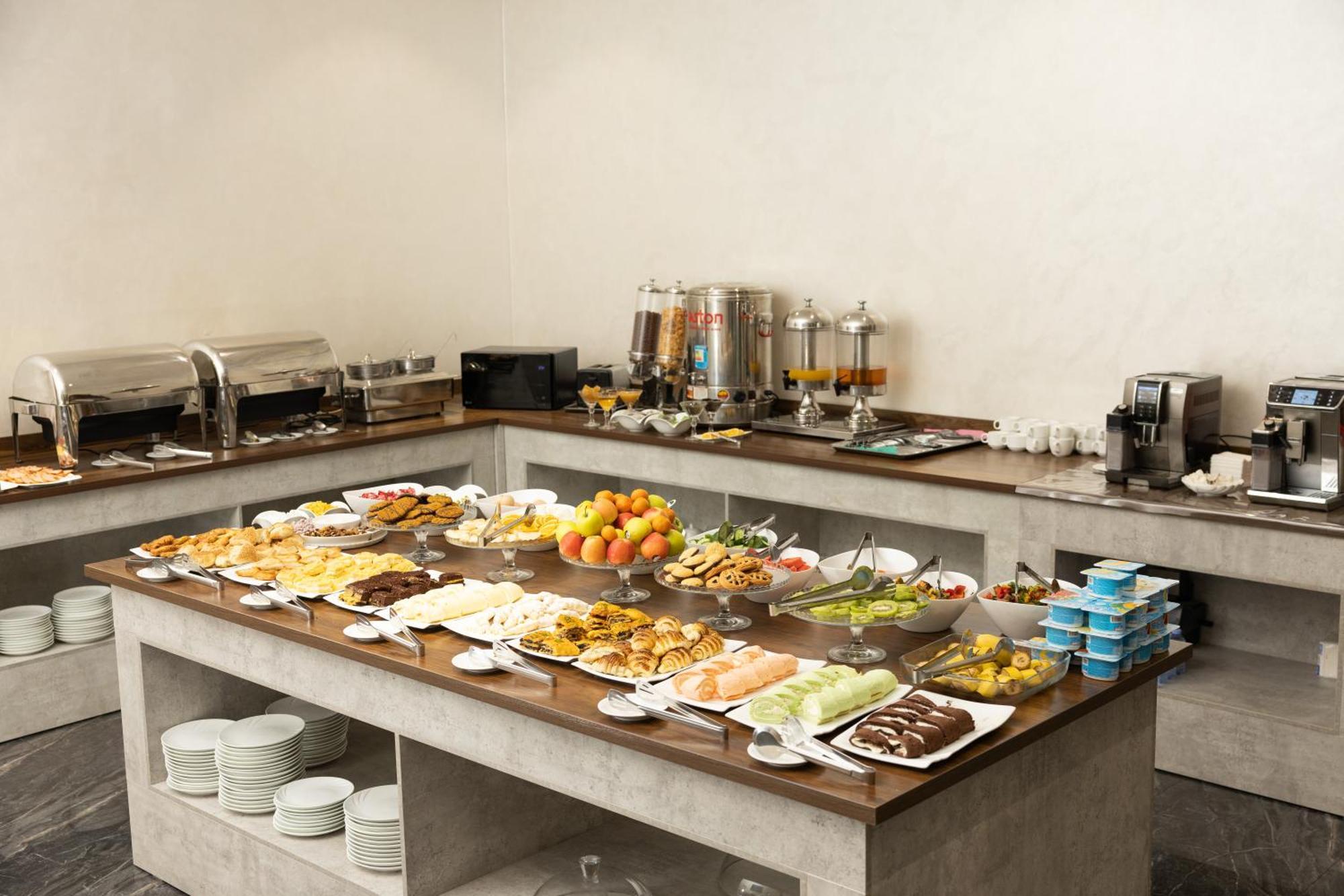 Hotel Marwa Tashkent Pool&Spa 外观 照片